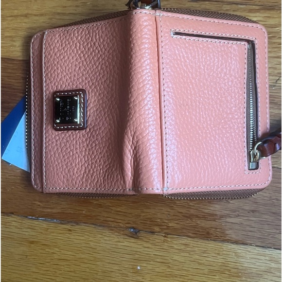 Pebble Grain Small Zip Around - Picture 3 of 5